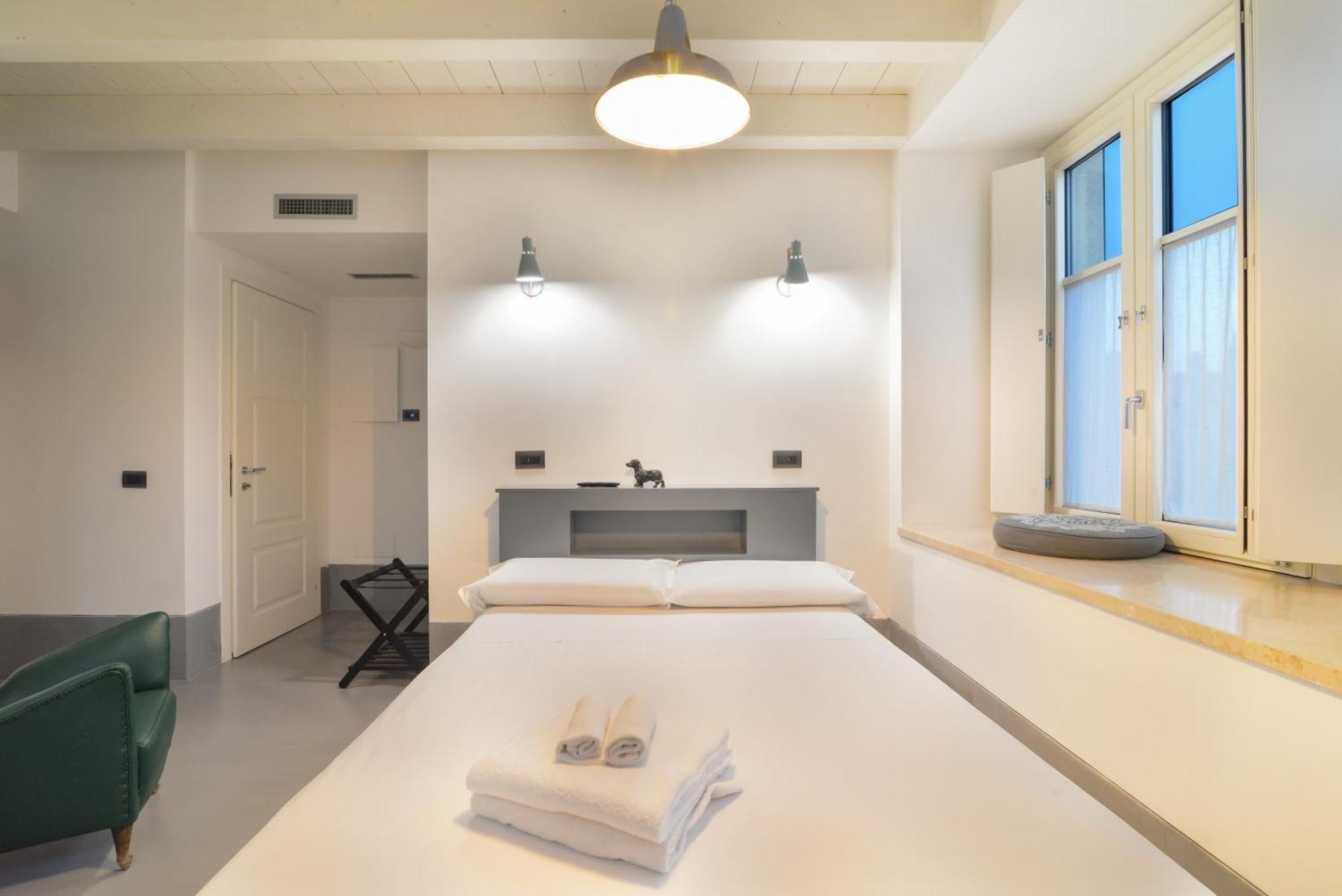 Cabanon Urban Apartments Пескьера-дель-Гарда Экстерьер фото