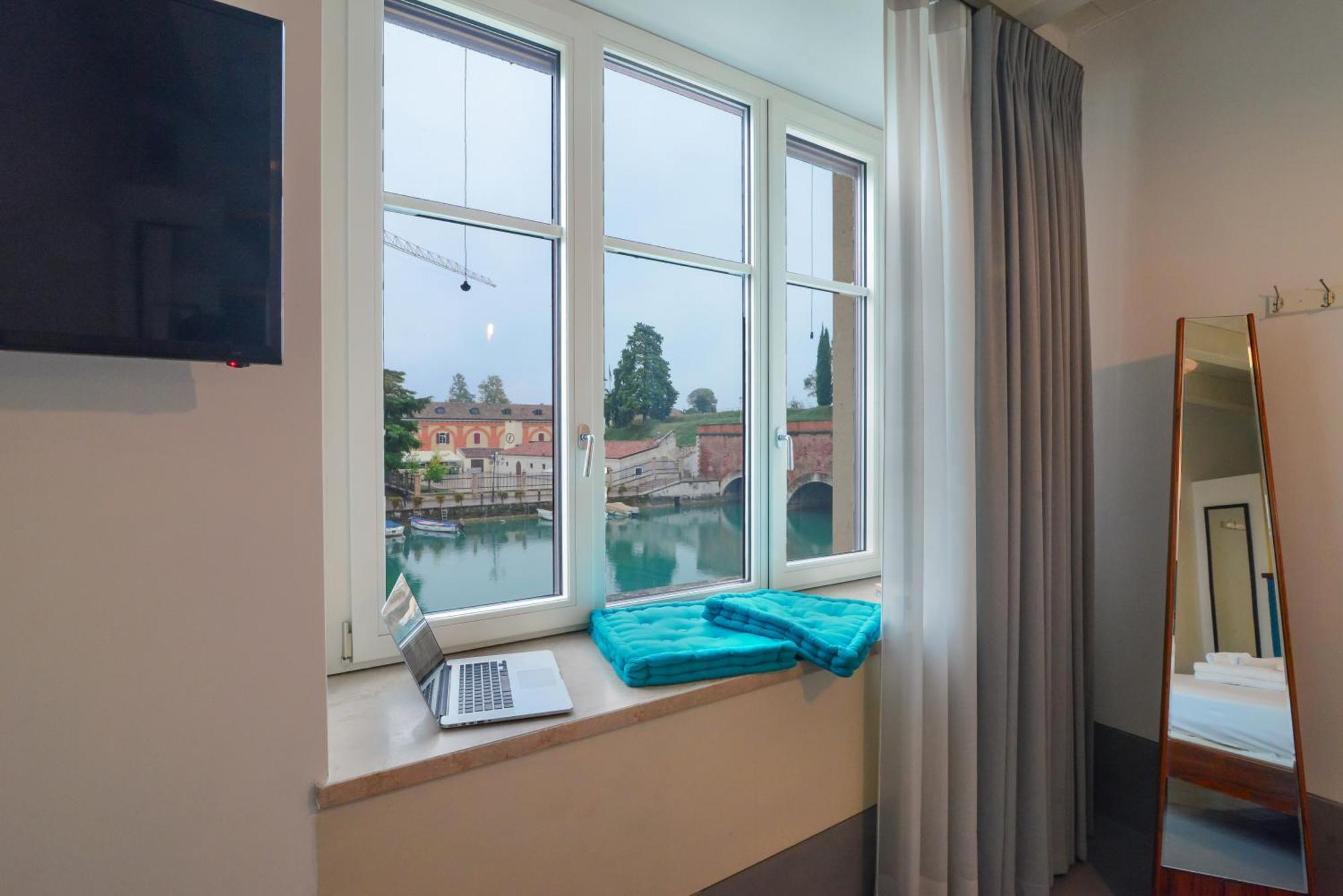 Cabanon Urban Apartments Пескьера-дель-Гарда Экстерьер фото
