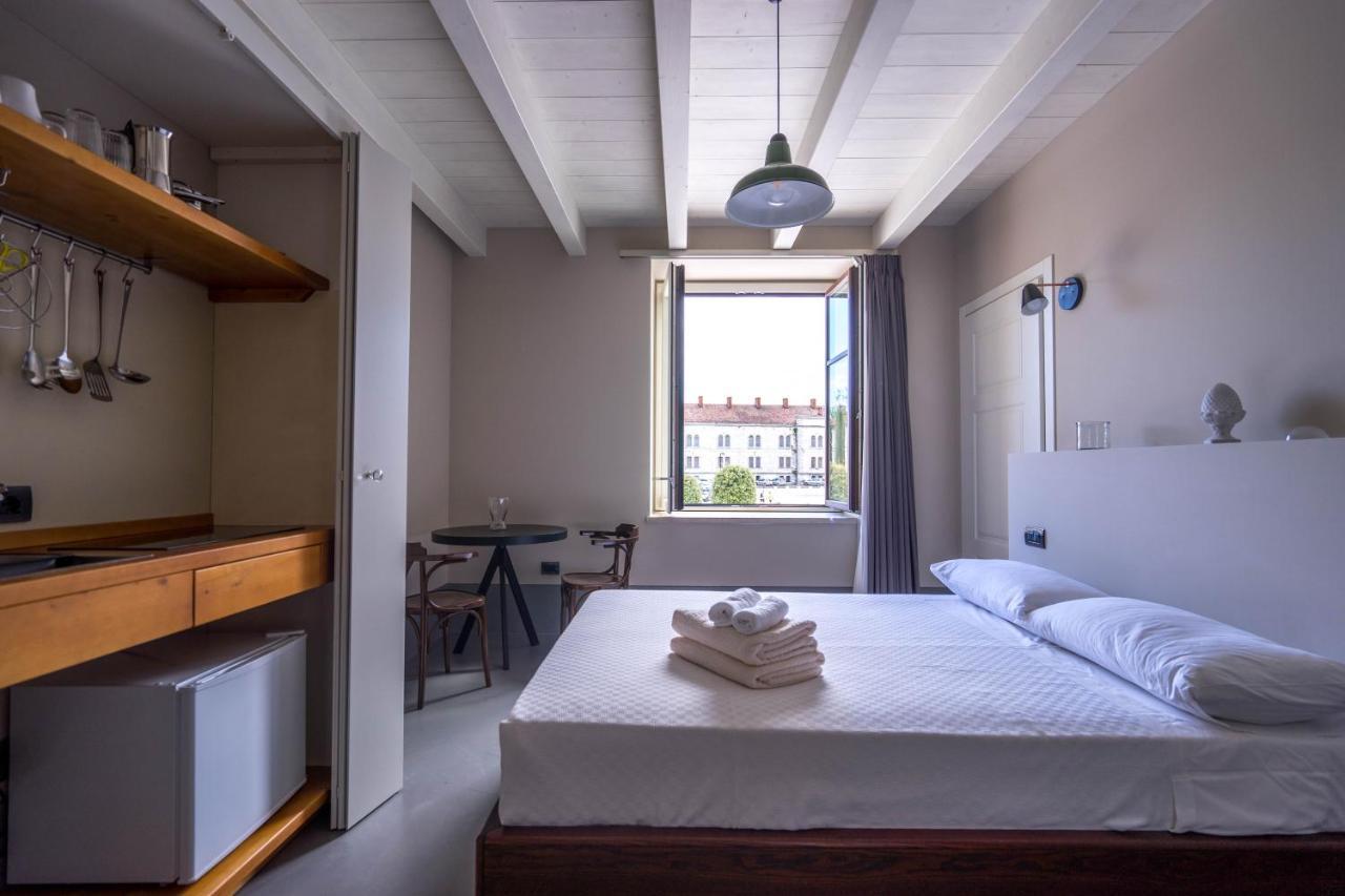 Cabanon Urban Apartments Пескьера-дель-Гарда Экстерьер фото