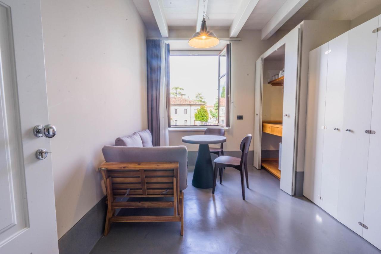 Cabanon Urban Apartments Пескьера-дель-Гарда Экстерьер фото